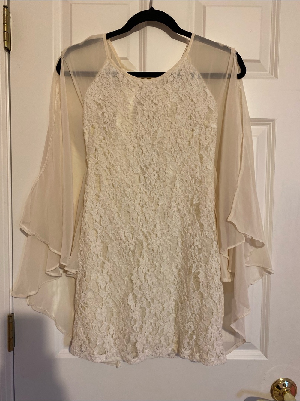 Lush ivory lace blouse long cape overlay sleeves, size small